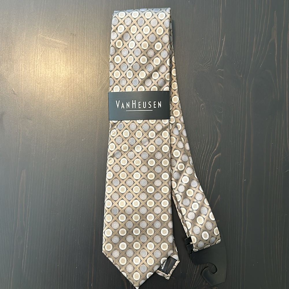 Van Heusen 100% Silk Tie